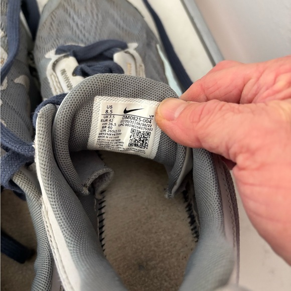 Nike Giannis Immortality 2 Gray Basketball Shoes Size 8.5 Men’s No Insoles - Picture 8 of 9